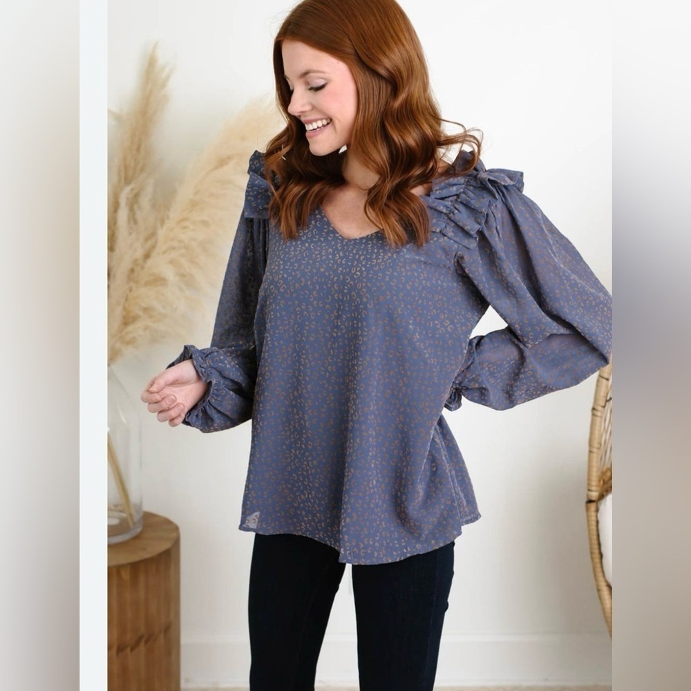 Entro Anthropologie L animal cheetah print flowy layered ruffle sleeve blouse